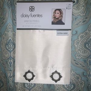 Daisy fuentes window panels/curtains with grommets